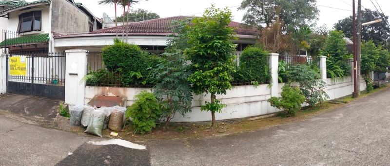 RUMAH STRATEGIS DI PERUMAHAN JATI INDAH, PANGKALAN JATI, CINERE