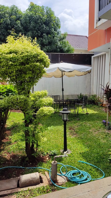 DIjual Rumah Asri di Jatinegara