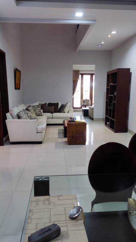 DIjual Rumah Asri di Jatinegara