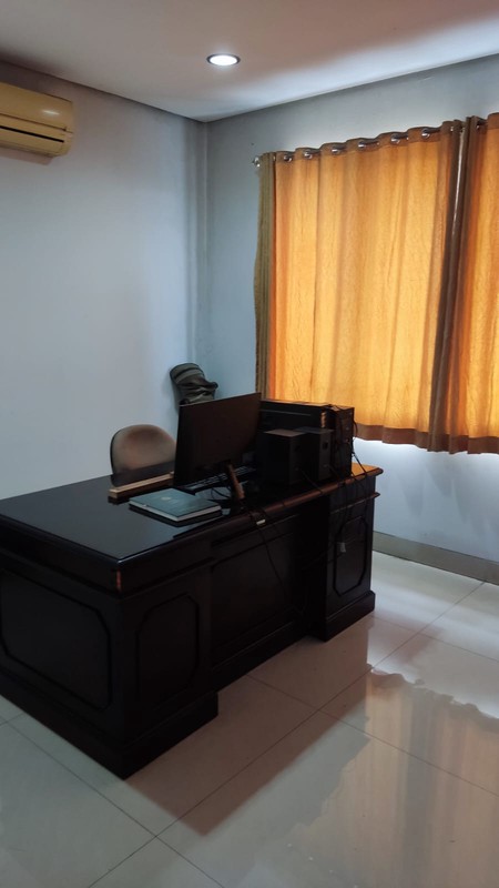 DIjual Rumah Asri di Jatinegara