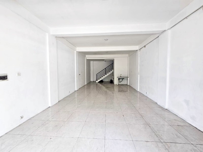 Ruko di Sidosermo Surabaya Selatan, 2 Lantai, Lokasi Strategis dekat Plaza Marina Mall... DISEWAKAN JUGA !! - TS -