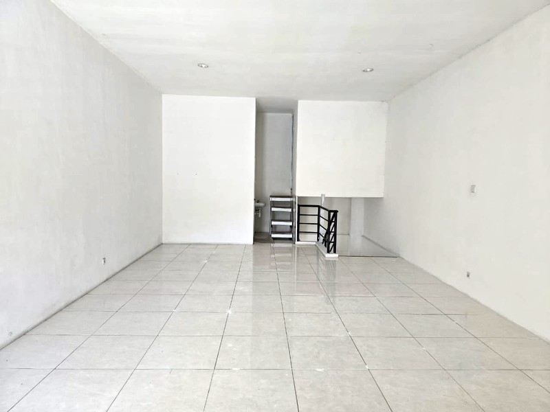 Ruko di Sidosermo Surabaya Selatan, 2 Lantai, Lokasi Strategis dekat Plaza Marina Mall... DISEWAKAN JUGA !! - TS -