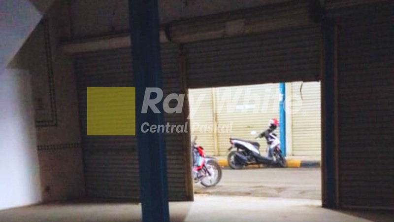 4 Ruko Rendeng di Komp IBCC Bandung