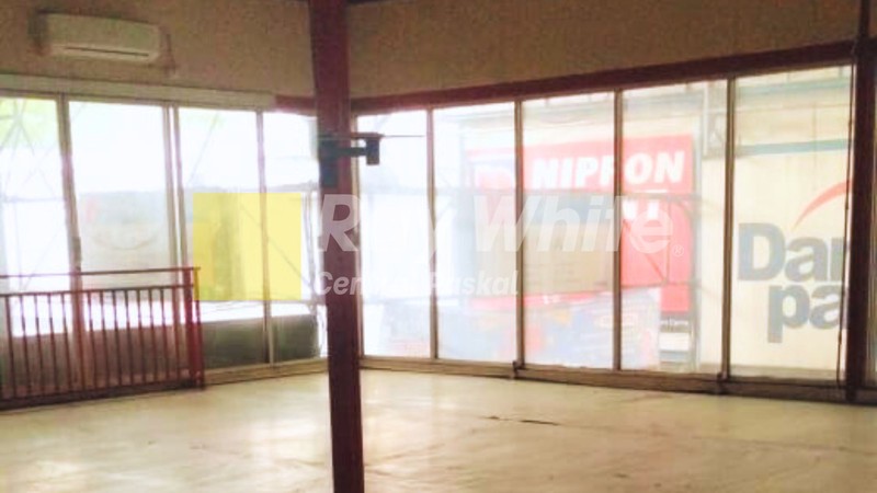 4 Ruko Rendeng di Komp IBCC Bandung