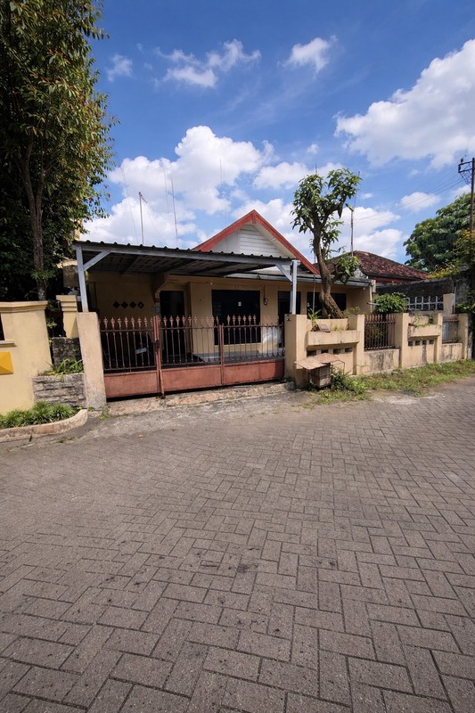 Hunian Eksklusif di Lingkungan Dosen UGM, Area Strategis Jakal Km 6, Condongcatur, Depok, Sleman