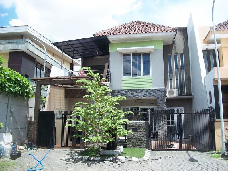 Rumah di Sakura Residence Surabaya Selatan, Strategis Sebelah Samsat, belakang Polda, selangkah dari Alfamart, Pizza Hut, Apotik... JUAL CEPAT !!! - WNA - 