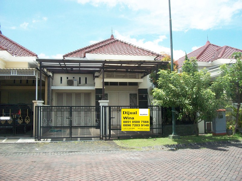 Rumah di Central Park A. Yani Surabaya Selatan, Kawasan Elit, Minimalis, SIAP HUNI !!! - WNA -