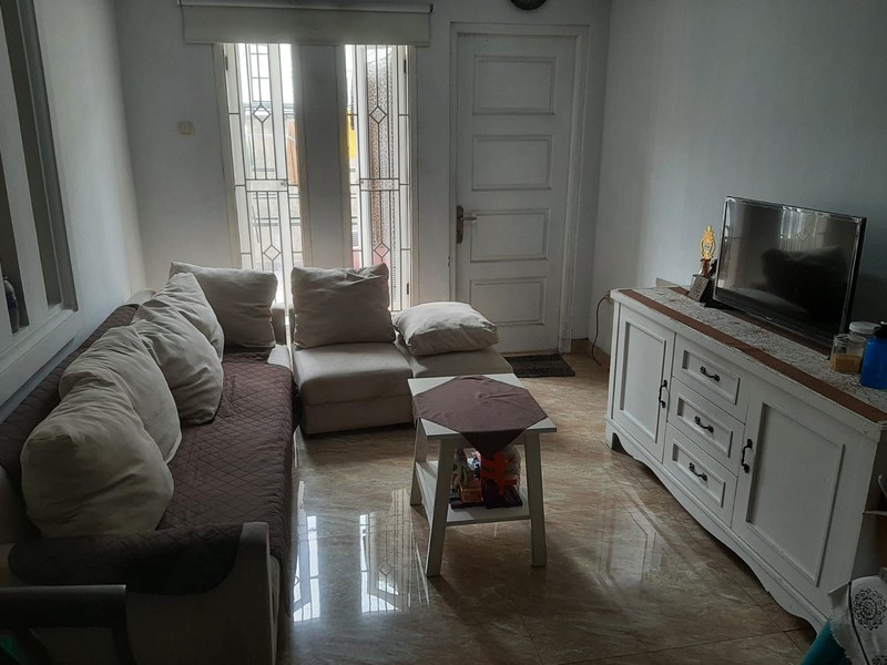 Dijual Rumah dengan private pool Dalam Cluster Di Jagakarsa