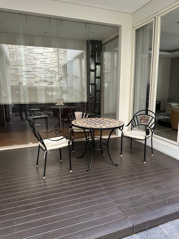 Rumah Raffles Furnished Citraland Utama Surabaya Barat 