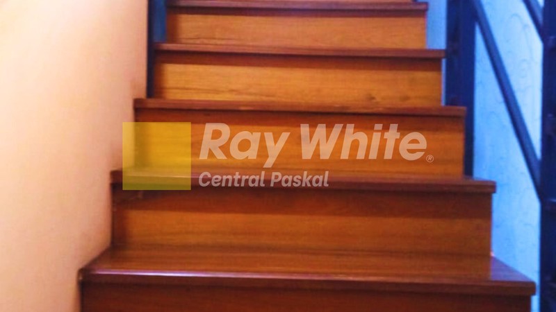 Rumah Tinggal dan Kantor 4 Lantai di Bandung