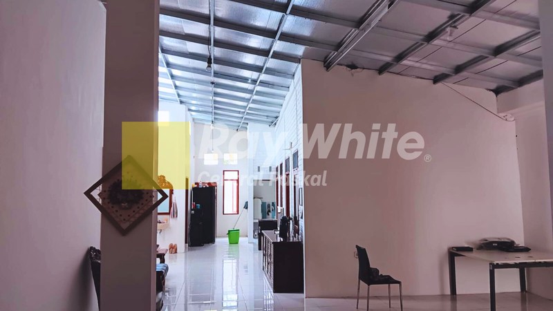 Rumah Tinggal dan Kantor 4 Lantai di Bandung