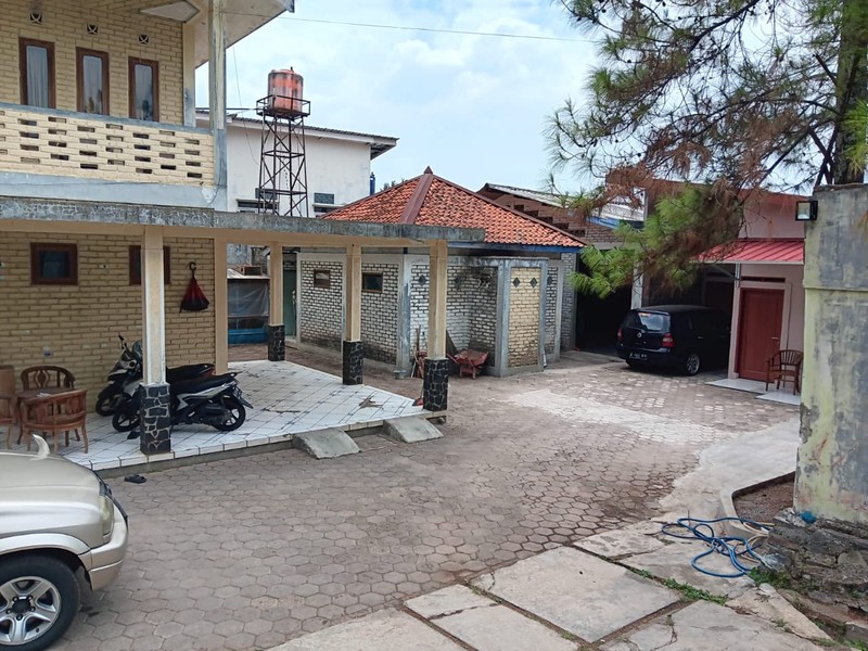 Rumah Tinggal dan Kantor 4 Lantai di Bandung