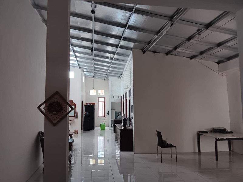 Rumah Tinggal dan Kantor 4 Lantai di Bandung