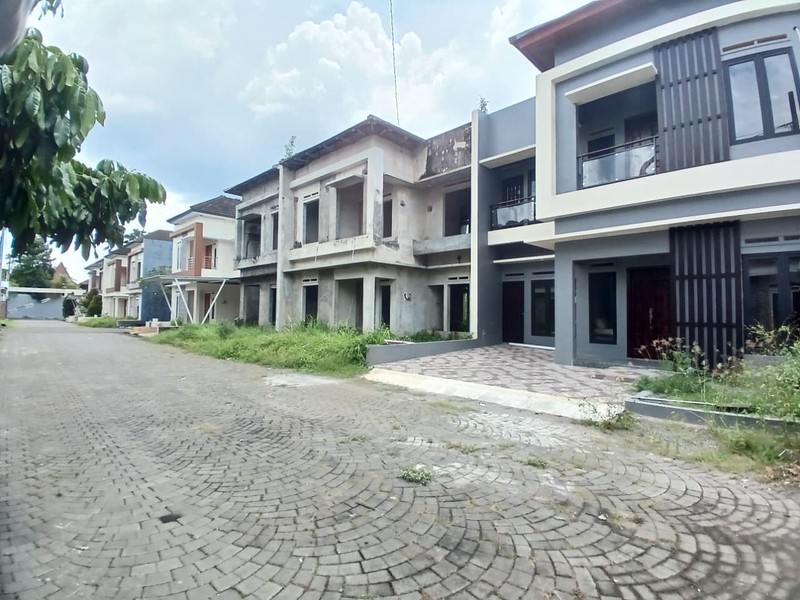 Hunian Modern 2 Lantai didalam Perum Lokasi Strategis & Nyaman, Sariharjo, Ngaglik, Sleman