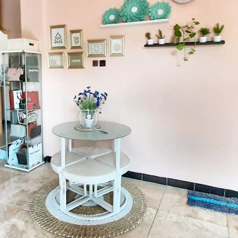 Rumah Mewah Bangunan Unik 3 Lantai Hunian Nyaman dengan Halaman Luas Kateguhan, Boyolali, Jawa Tengah