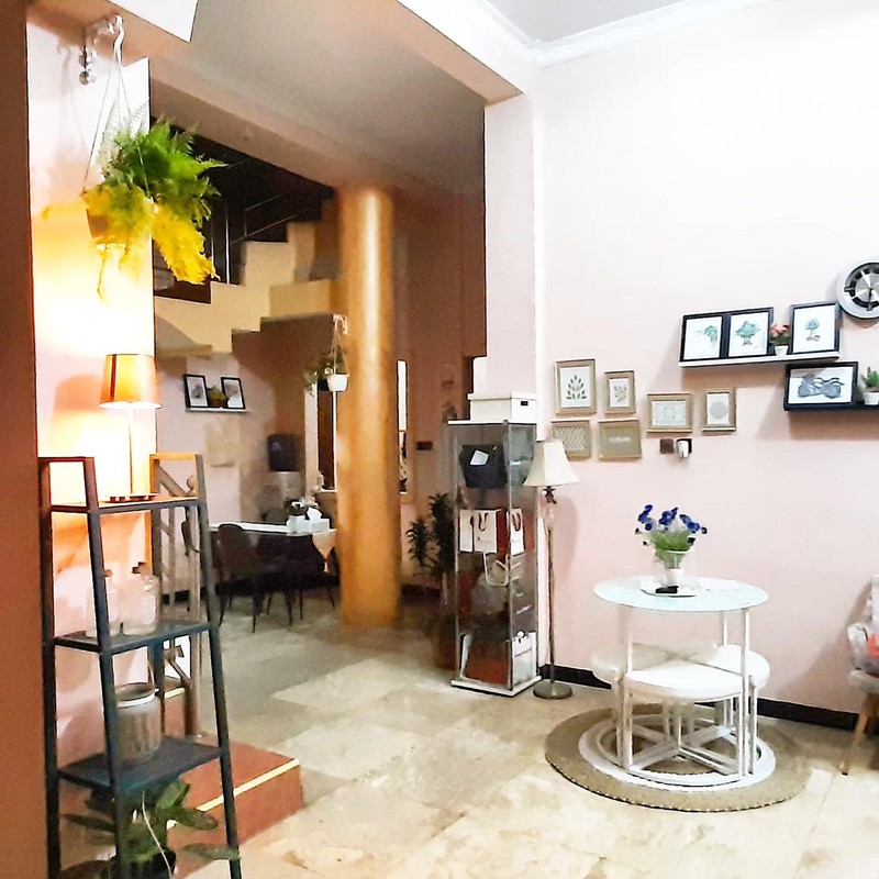 Rumah Mewah Bangunan Unik 3 Lantai Hunian Nyaman dengan Halaman Luas Kateguhan, Boyolali, Jawa Tengah