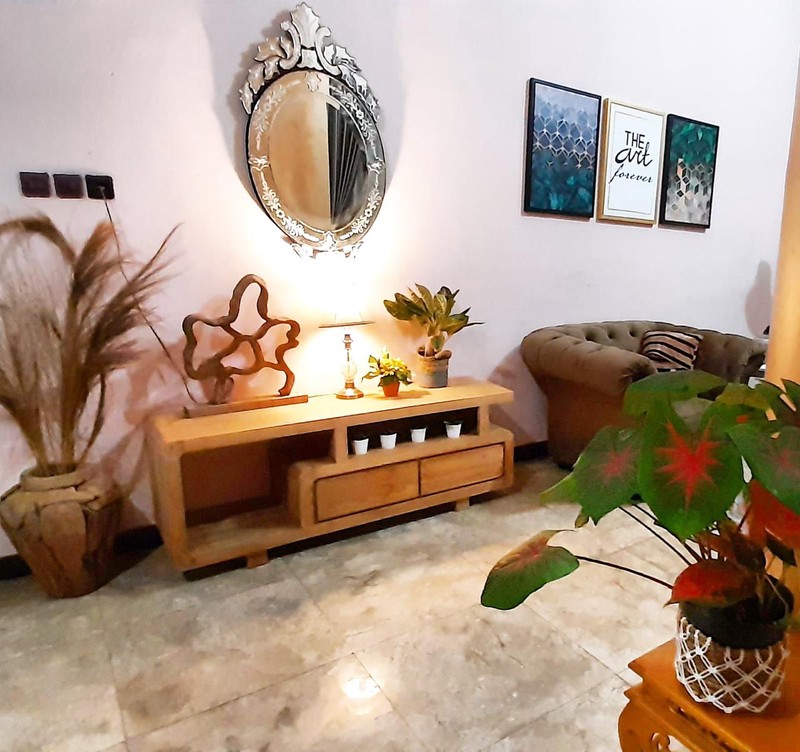 Rumah Mewah Bangunan Unik 3 Lantai Hunian Nyaman dengan Halaman Luas Kateguhan, Boyolali, Jawa Tengah