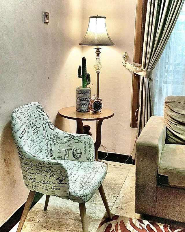 Rumah Mewah Bangunan Unik 3 Lantai Hunian Nyaman dengan Halaman Luas Kateguhan, Boyolali, Jawa Tengah