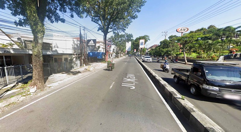 Rumah cocok untuk usaha apapun di Jl. Kawi Malang Kota, Stategis Depan Persis Mall Olympic Garden ( MOG )