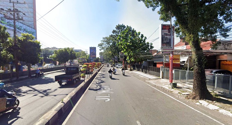 Rumah cocok untuk usaha apapun di Jl. Kawi Malang Kota, Stategis Depan Persis Mall Olympic Garden ( MOG )