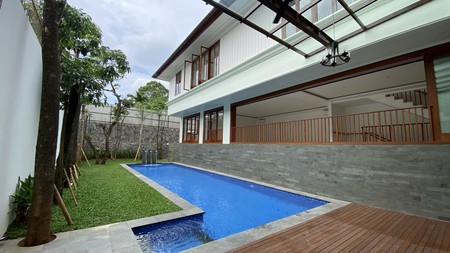 Di Jual Rumah Baru 3,5 Lantai dekat International School di Kemang Jakarta Selatan