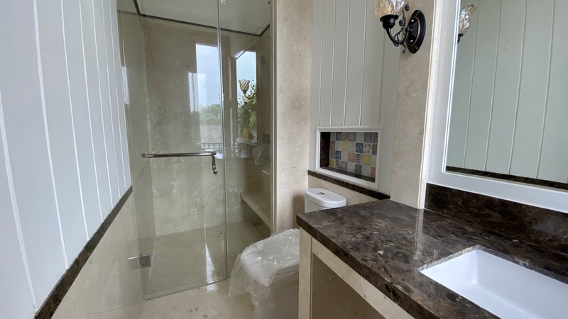 Di Jual Rumah Baru 3,5 Lantai dekat International School di Kemang Jakarta Selatan