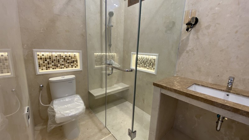 Di Jual Rumah Baru 3,5 Lantai dekat International School di Kemang Jakarta Selatan