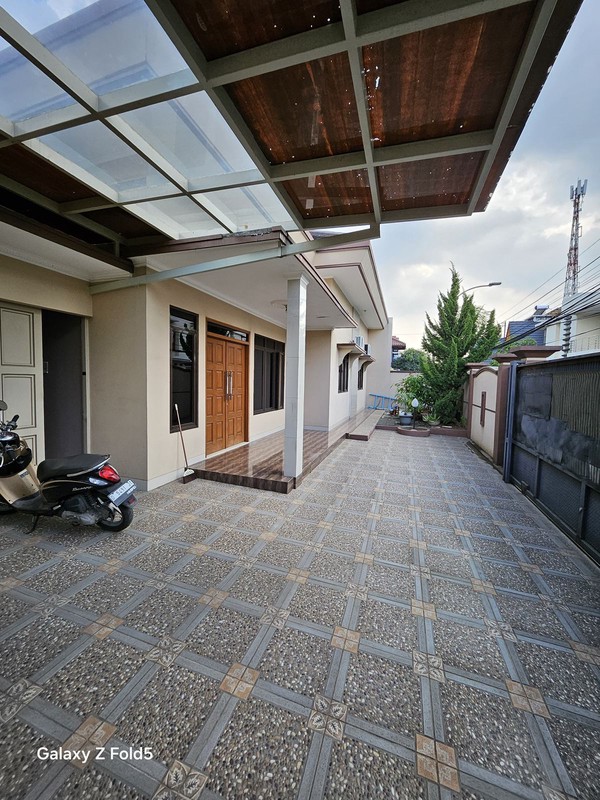 Rumah Asri Nyaman di Kiarasari Raya Bandung