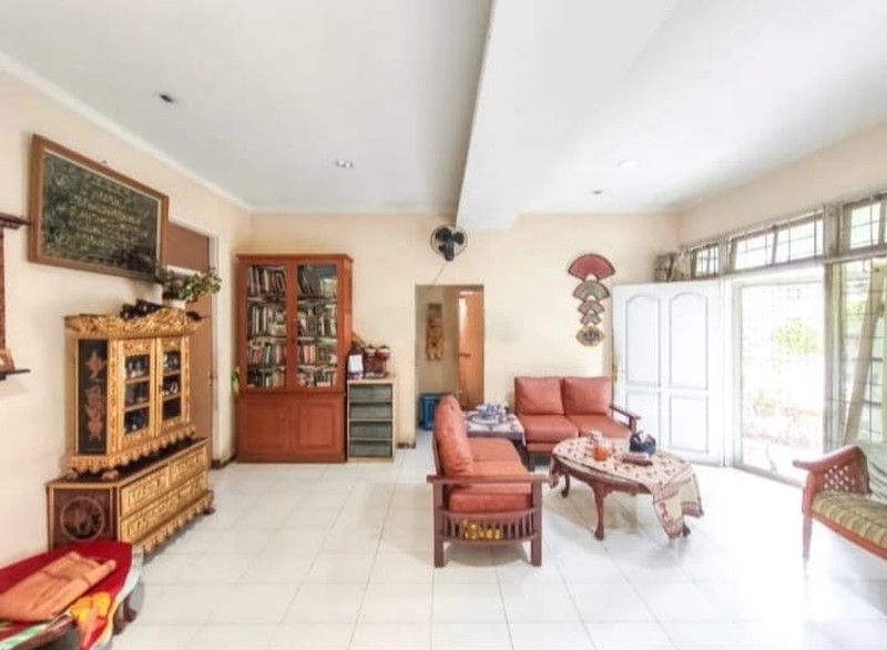 Flash Sale. Rumah posisi hoek Griya Loka, BSD