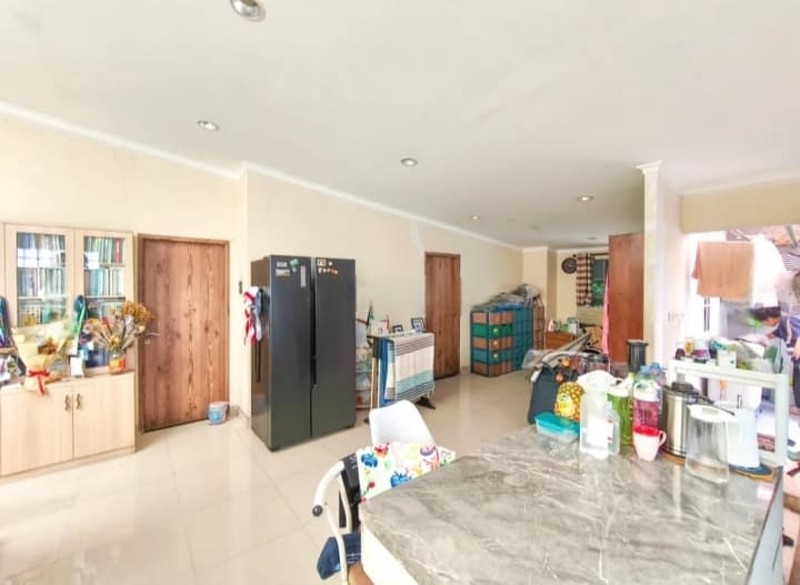 Flash Sale. Rumah posisi hoek Griya Loka, BSD