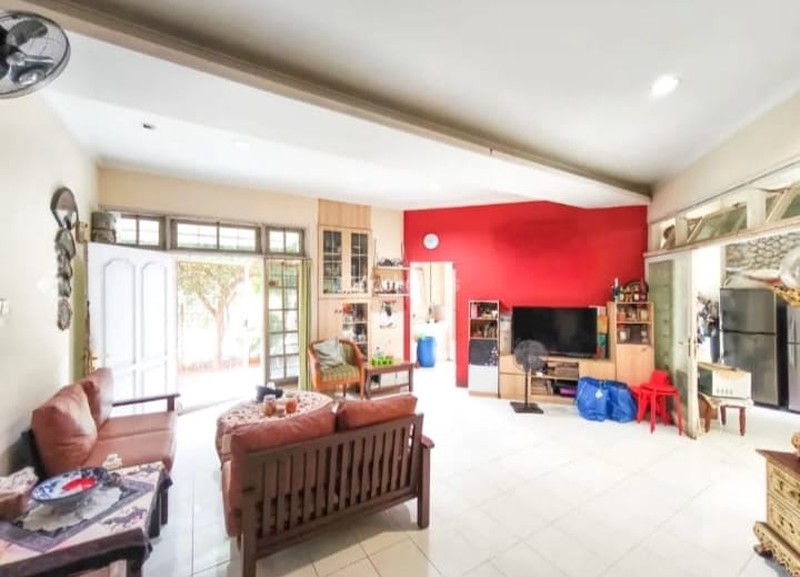 Flash Sale. Rumah posisi hoek Griya Loka, BSD