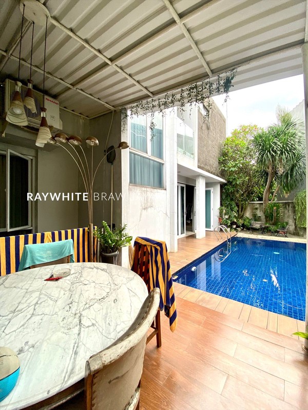 Rumah Dalam Townhouse Furnished Area Pondok Labu Depok