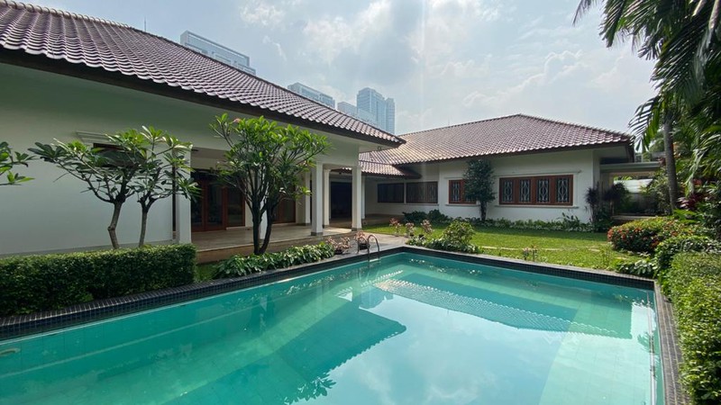 DI JUAL HARGA TERMURAH!! BIG AND BEAUTIFUL HOUSE AT KEMANG, JAKARTA SELATAN