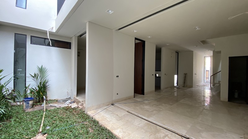 DI JUAL BRAND NEW MODERN HOUSE AT KEMANG, JAKARTA SELATAN