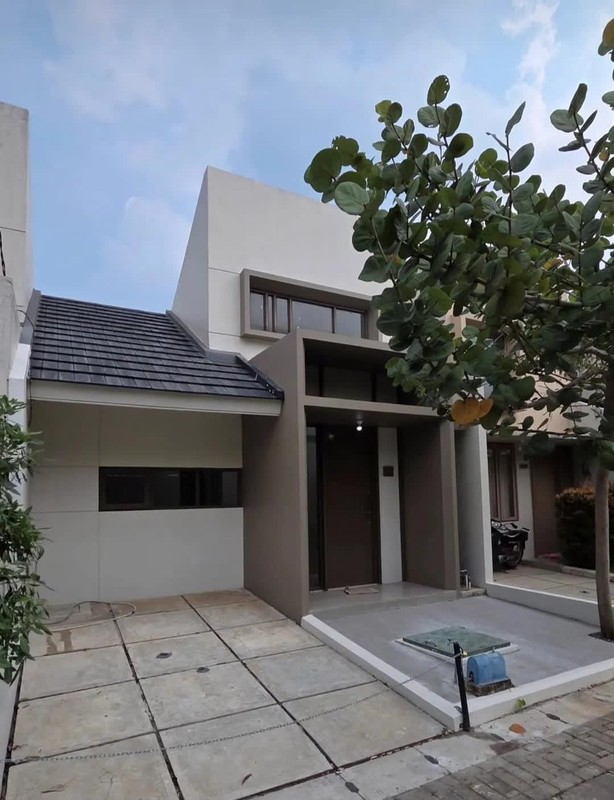 Flash Sale. Rumah bagus Springhill Yume Lagoon, Cisauk