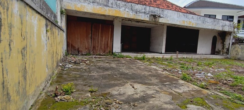 Rumah Lama di Kawasan Menteng - Jakarta Pusat (Hitung Tanah)
