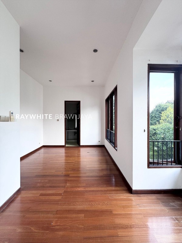 Rumah Dalam Compound Lingkungan Tenang Area Cipete