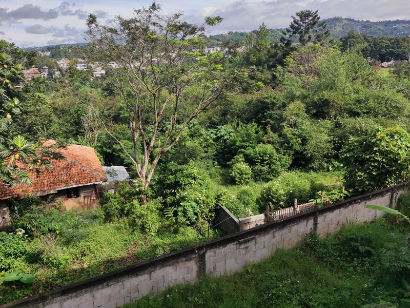 STRATEGIS! Ruko luas di Sayap Ciumbuleuit, Bandung!