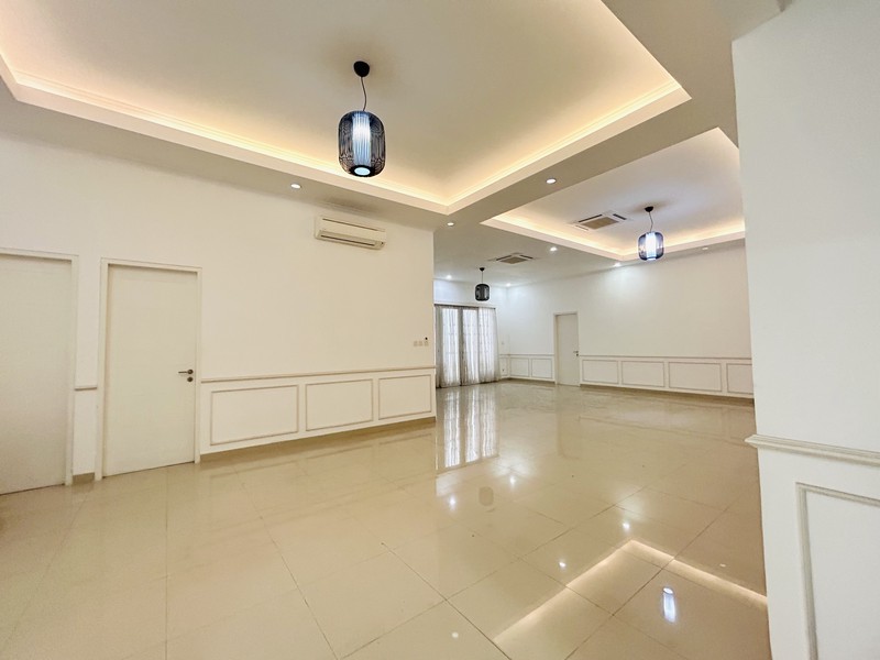 Rumah Modern Tropical Cocok Untuk Kantor, Klinik atau Hunian di Bangka, Kemang.