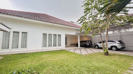 Rumah Modern Tropical Cocok Untuk Kantor, Klinik atau Hunian di Bangka, Kemang.