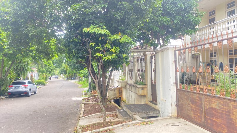 Dijual Rumah - Harga Hitung Tanah di Bukit Cinere Indah - Lokasi Strategis dan Aman