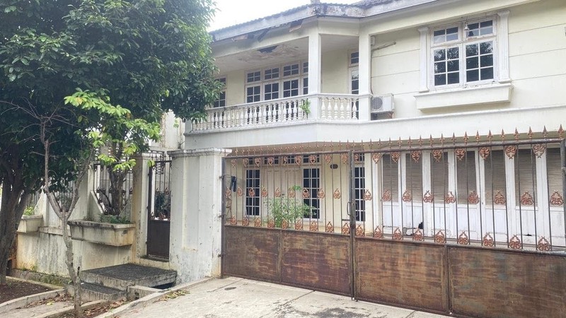 Dijual Rumah - Harga Hitung Tanah di Bukit Cinere Indah - Lokasi Strategis dan Aman