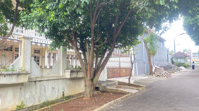 Dijual Rumah - Harga Hitung Tanah di Bukit Cinere Indah - Lokasi Strategis dan Aman