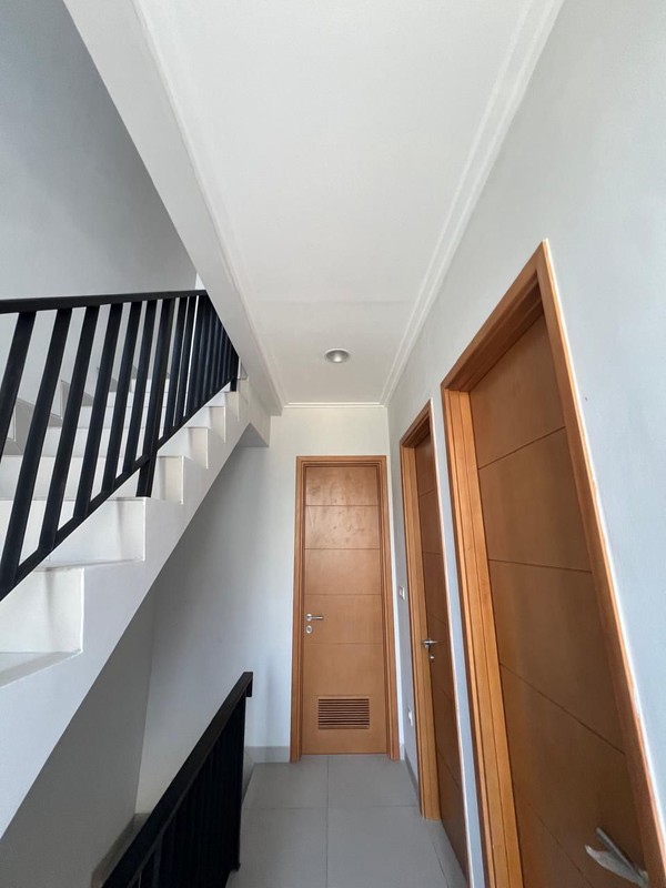 BRAND NEW HOUSE FOR RENT - FATMAWATI CENTER (SEMI-FURNISHED) 