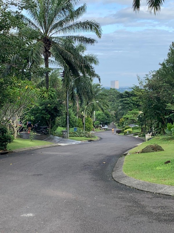 DIJUAL RUMAH 2LT, SIAP HUNI DI CLUSTER GOLF MEDITERANIA, SENTUL CITY