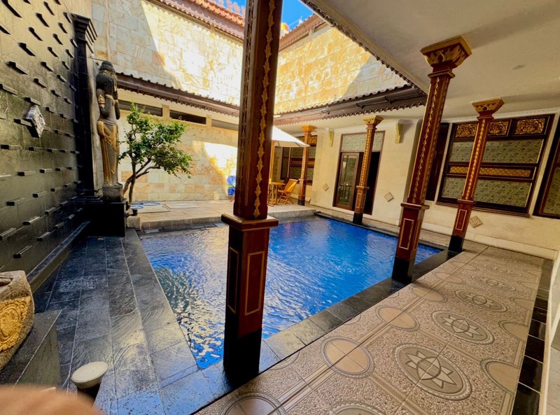 [DIJUAL] Rumah dengan Halaman Luas Kamar Banyak Cocok Untuk Kos atau Hostel (SHM)