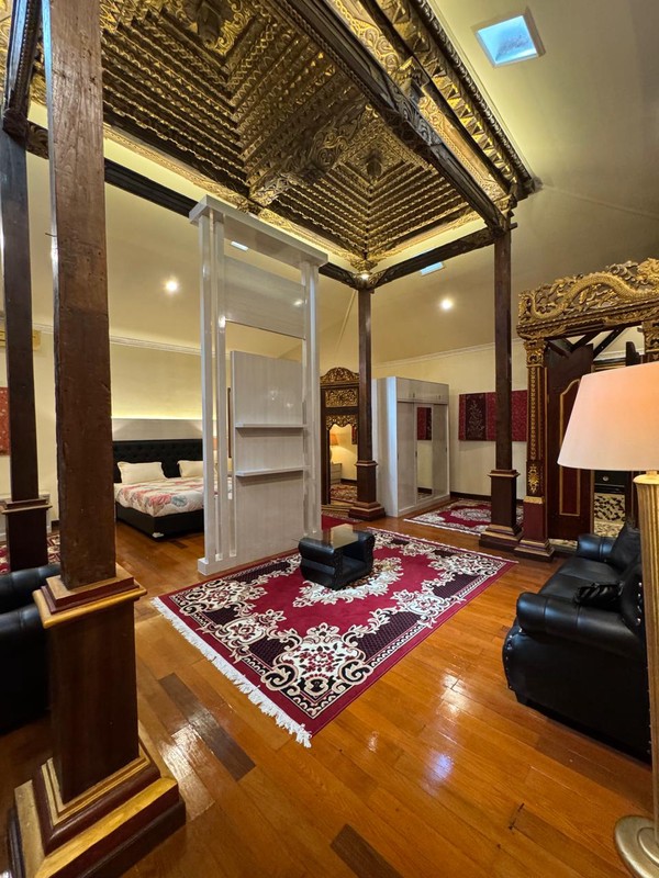 [DIJUAL] Rumah dengan Halaman Luas Kamar Banyak Cocok Untuk Kos atau Hostel (SHM)