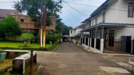 Rumah Cluster View Danau di Ciputat Dekat Stasiun Kereta Api