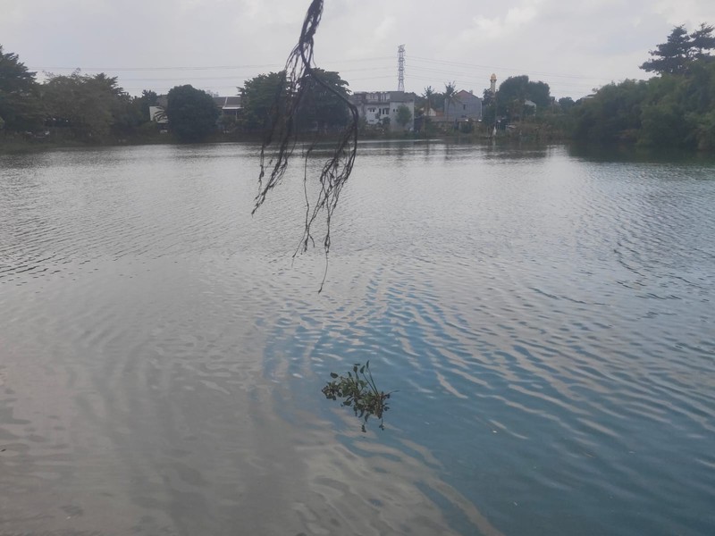 Rumah Cluster View Danau di Ciputat Dekat Stasiun Kereta Api