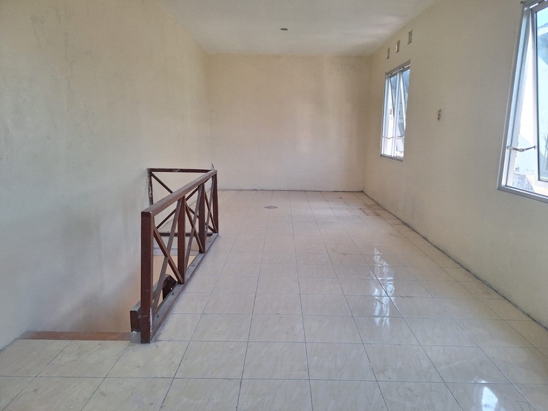 Ruko Siap Usaha di Condongcatur, Depok, Sleman, Akses Jalan Raya Utama, Harga Kompetitif.